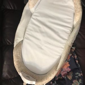 Co sleeper portable bassinet